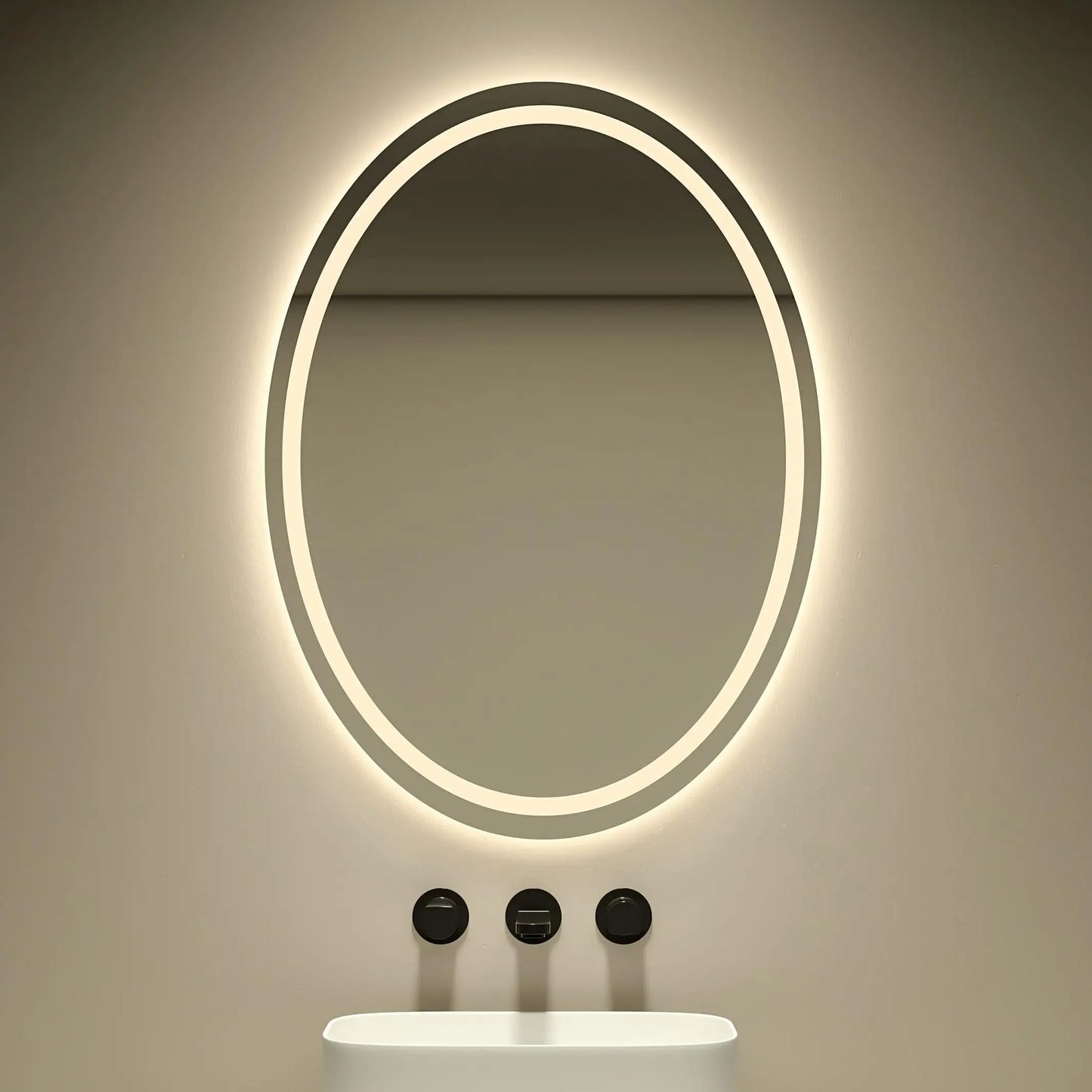Oval Shaped Modern Intelligent Wall Mounted LED Smart Mirror Silver Lenses 3000-6000K Light Customizable 2-Year Warranty