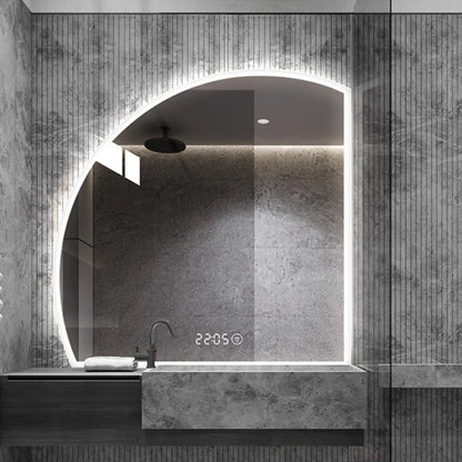 مرآة حائط عصرية بدون إطار بمستشعر LED بإضاءة نصف قمر للحمام بتصميم ذكي ومضاء
